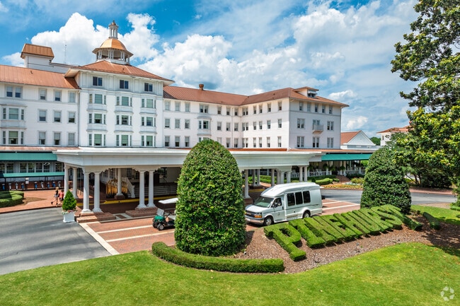 The Carolina Hotel in Pinehurst welcomes guests with elegance and southern charm.