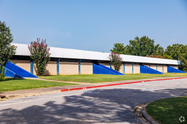 Sylvan Hills Middle School campus is located in Gibson.