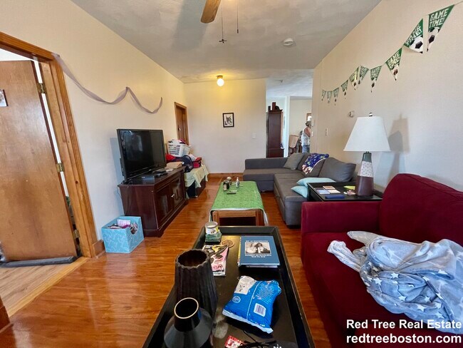 98 Franklin St unit 3, Quincy, MA 02169 - photo 4