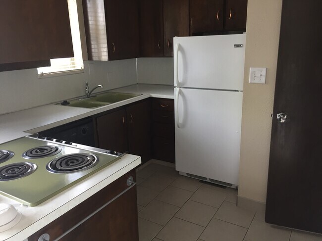 564 S 200 W unit 564, Logan, UT 84321 - photo 5
