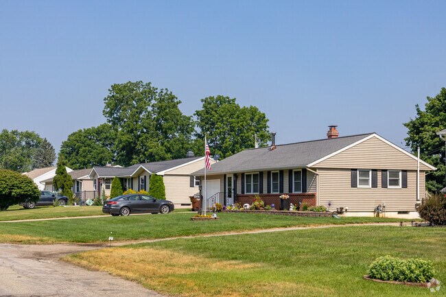 Rows of comfortable ranch homes line the more suburban areas of Leoni, Michigan.