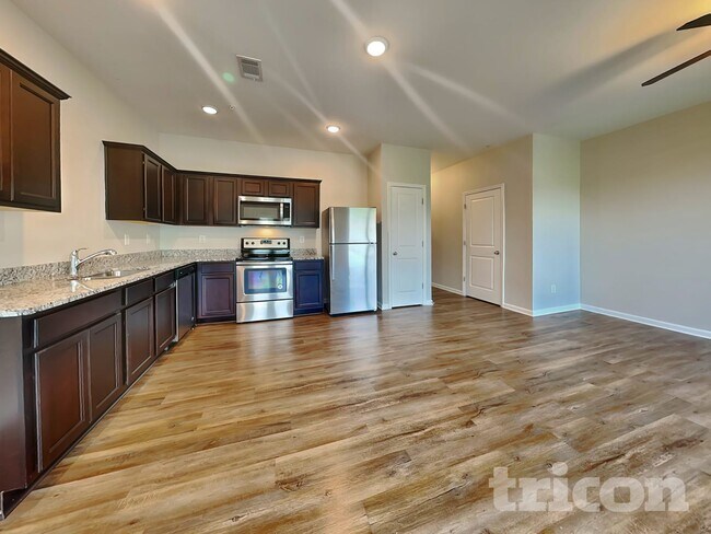 11946 Fuller St, Hampton, GA 30228 - photo 5