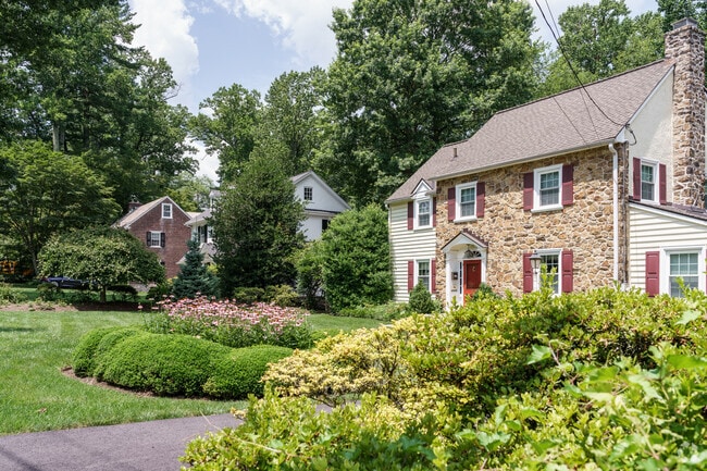 Colonial homes with thoughtful landscaping line the streets in Radnor.