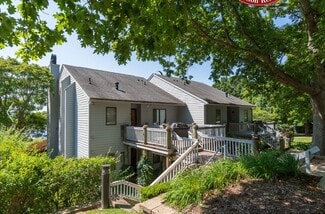 230 Oak St Unit 13 Good Vibes on River, South Haven, MI 49090