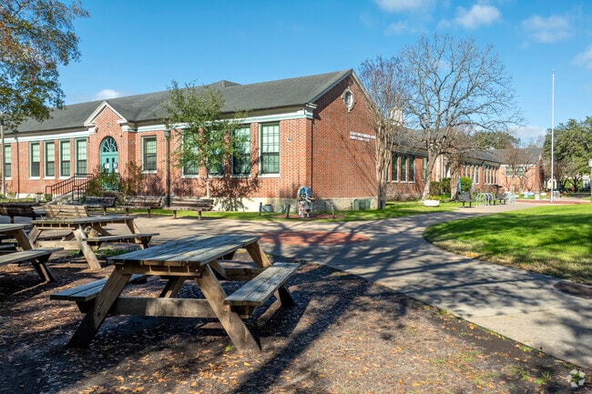 Poe Elementary School provides a positive and inclusive environment for academic success.