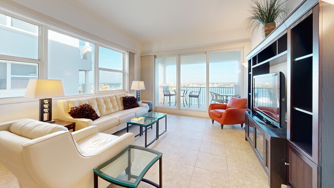 Redington Shores Yacht Club unit 601, Redington Shores, FL 33708 - photo 2