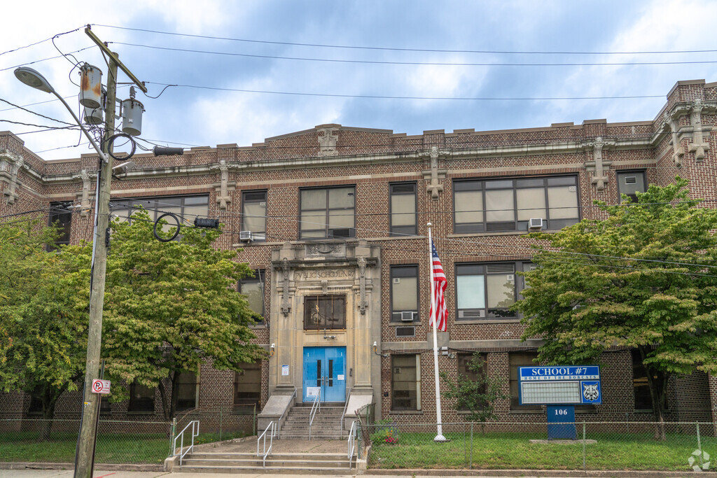 Paterson Public School No. 7 building in Old Great Falls.