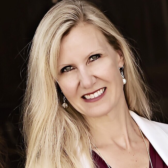 Carolyn Clark, Real Estate Agent in Naples, FL