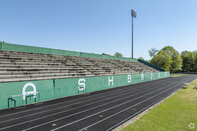 Ashbrook High School, Rankings & Reviews - Homes.com