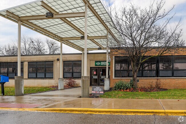 Carylwood Intermediate School, Bedford