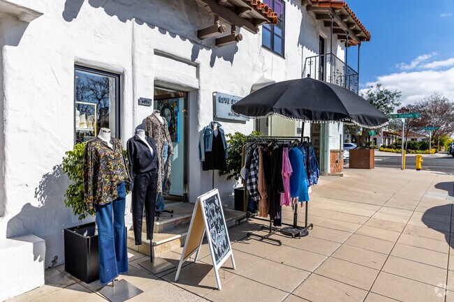 Downtown Rancho Santa Fe has retail clothing shops perfect for the whole family.