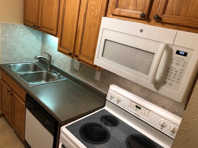 Tower Place Condominiums unit 310, Prior Lake, MN 55372 - photo 3