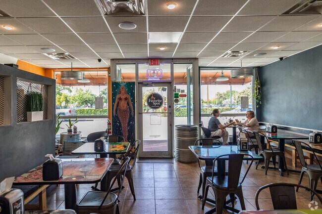 Support local artists and enjoy amazing food at My Favorite Spot in Downtown Hollywood, just east of West Boulevard Heights in Pembroke Pines.