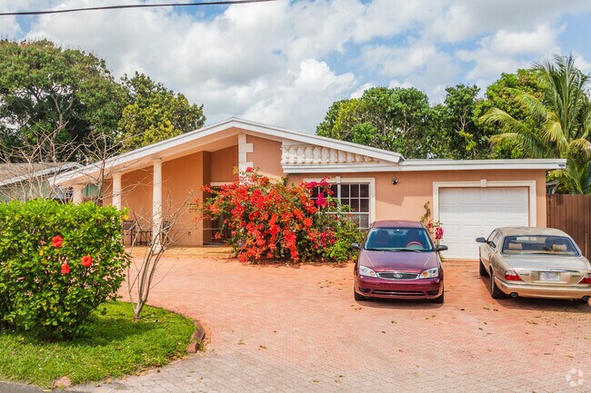 Mid-century style homes in Miramar Isles, FL, are perfect for a growing family.