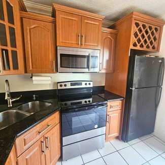 5460 W 21st Ct, Hialeah, FL 33016