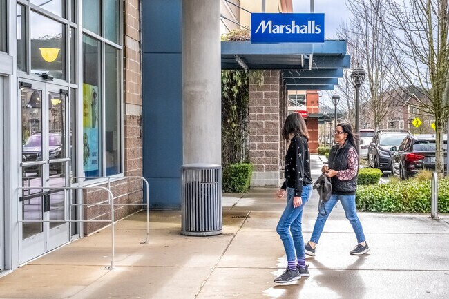 In Issaquah Highlands, there are many retail options where you can get all your shopping needs.