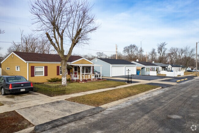 Ranchers in Aetna offer single-story living.