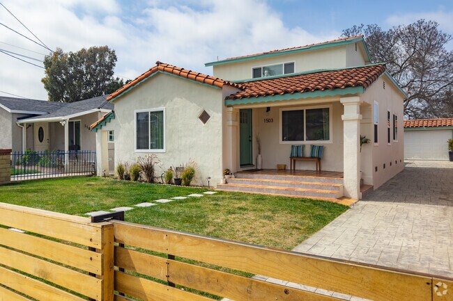 Mid century Spanish style in Westmont, Los Angeles