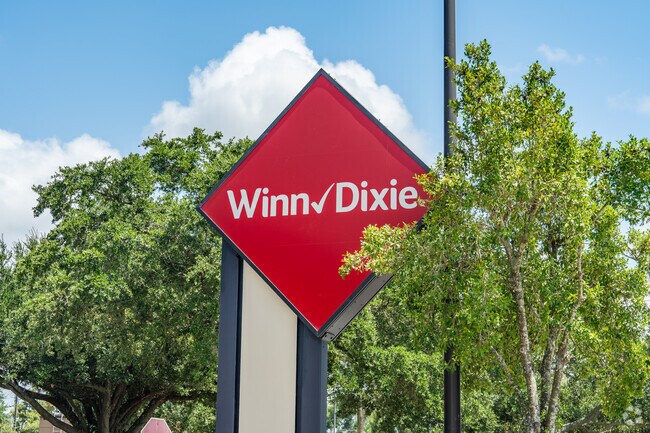 Airline Park residents can stock up on essentials at Winn Dixie, just off Williams Boulevard.