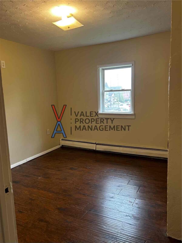 121 Dundaff St, Carbondale, PA 18407