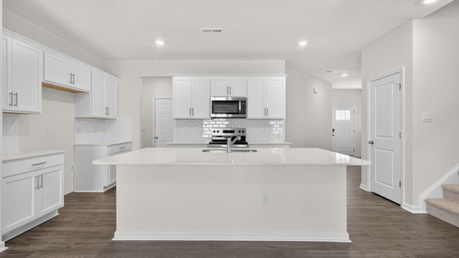 121 Hanging Elm Ln unit 36205201, Fuquay Varina, NC 27526 - photo 6