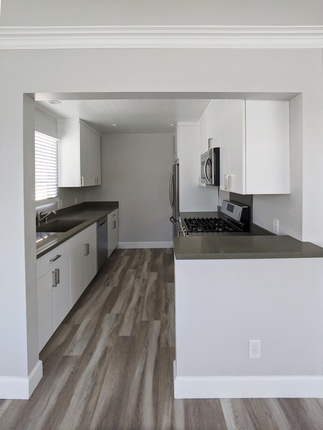 458 S Oakhurst Dr unit 1, Beverly Hills, CA 90212 - photo 5