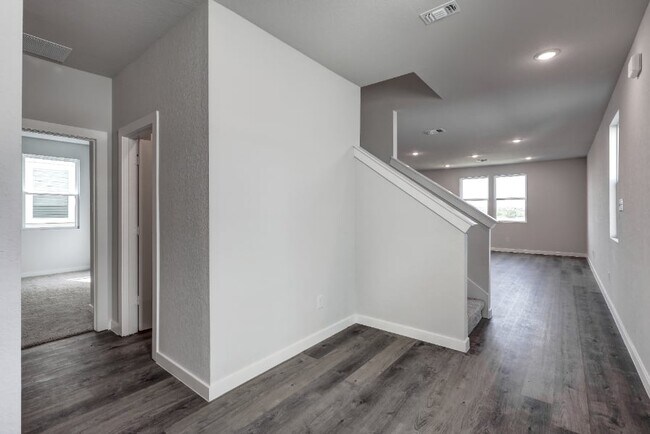 9883 Chavaneaux Landing, San Antonio, TX 78221 - photo 2