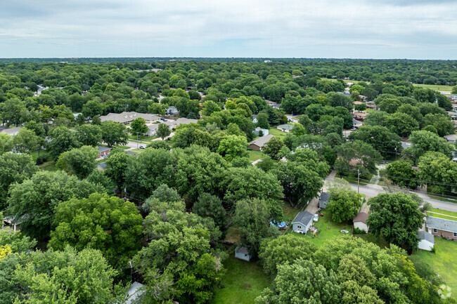 Many homes in College View have large shade trees.