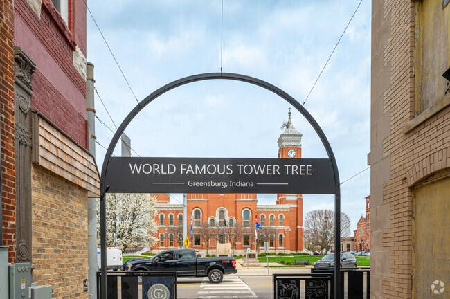Greensburg has an ally walk dedicated to it's famous tower tree.