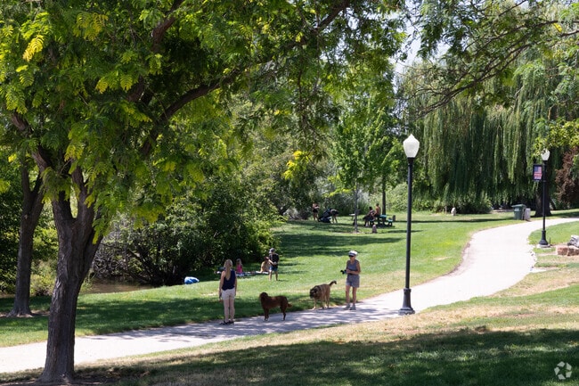 Take a summer stroll along the Indian Creek in Kuna.