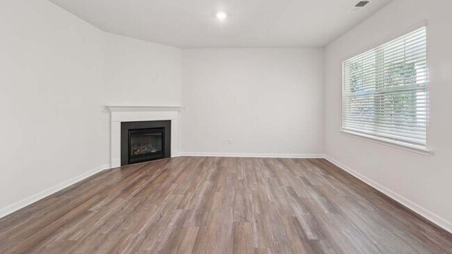 3671 Charles St NW, Conover, NC 28613 - photo 6