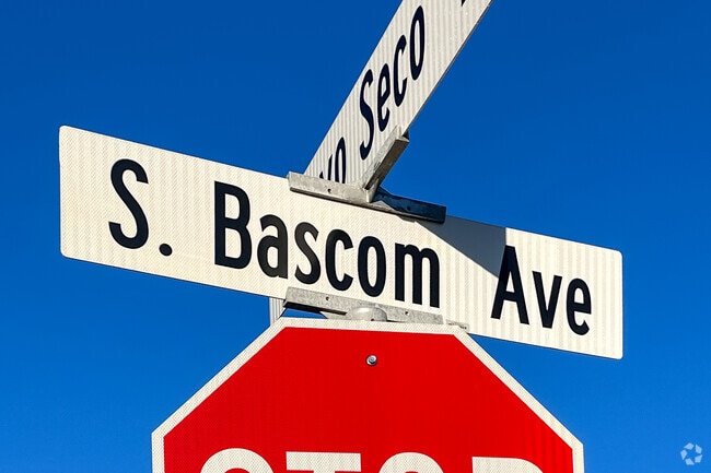 S. Bascom Ave is a great way to commute around the neighborhood of Campbell.