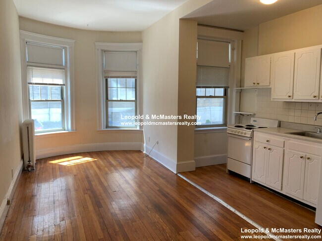1315 Commonwealth Ave unit 503, Allston, MA 02134 - photo 2