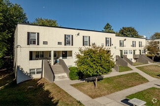105 Fred Hecht Dr, Spring Valley, NY 10977