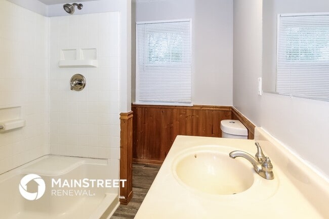 4444 Homestead Dr, Brunswick, OH 44212 - photo 5