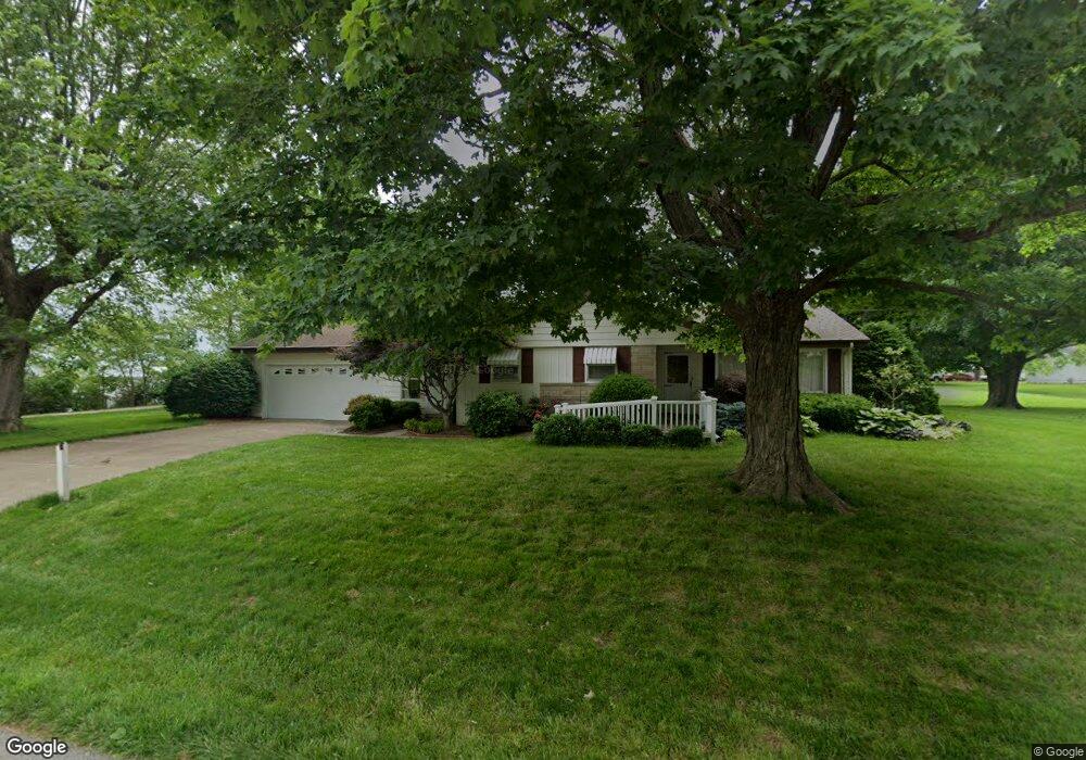 301 Pine St, Loogootee, IN 47553 - photo 1