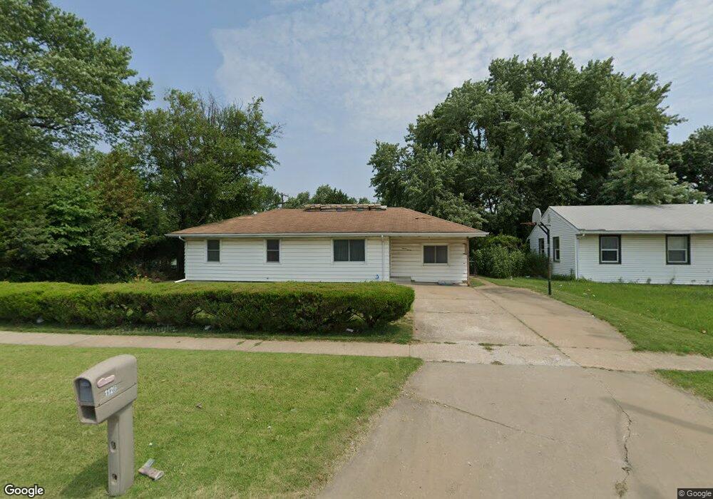 1120 SW 37th St, Topeka, KS 66611 - photo 1