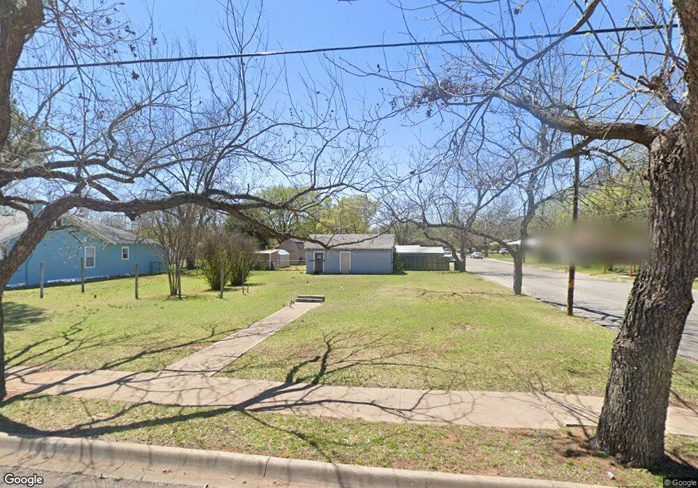 307 Dixon St, Cleburne, TX 76033 - photo 1