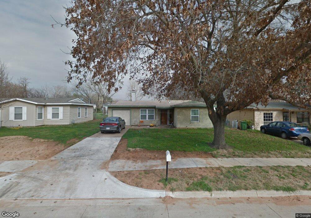 601 Brookfield Dr, Hurst, TX 76053 - photo 1