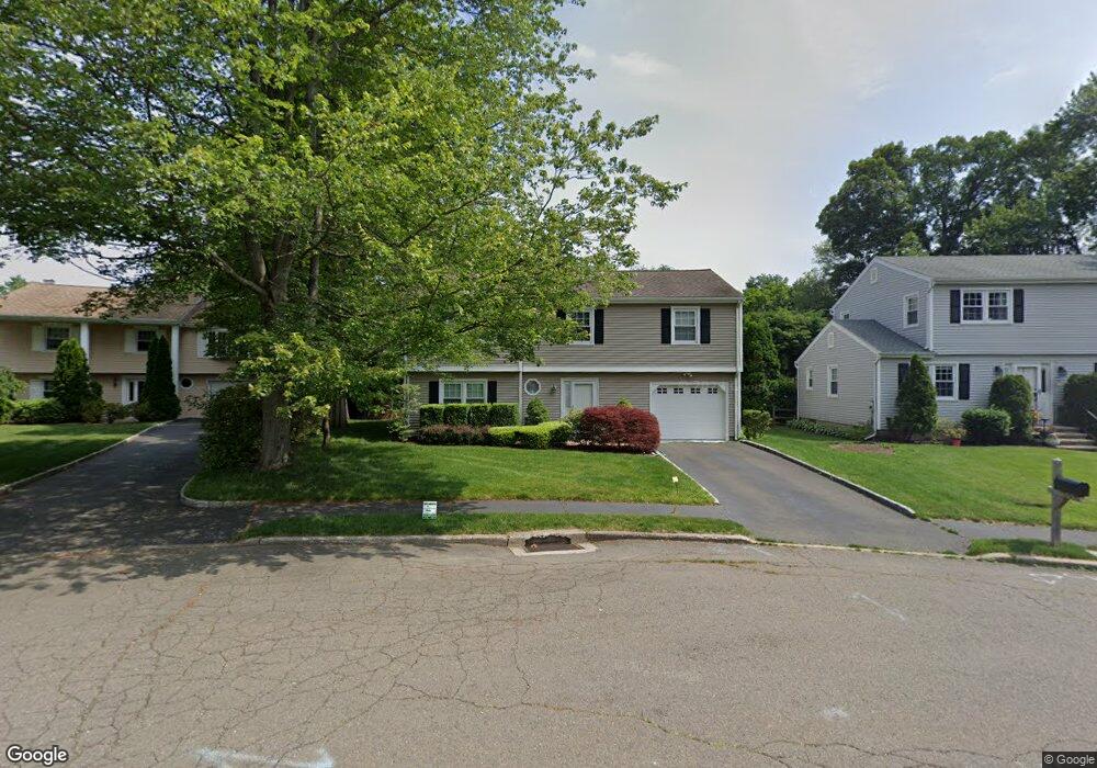 25 Honeysuckle Dr, Norwalk, CT 06851 - photo 1