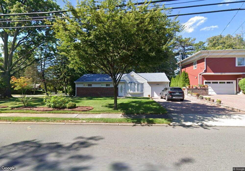 235 N Farview Ave, Paramus, NJ 07652 - photo 1