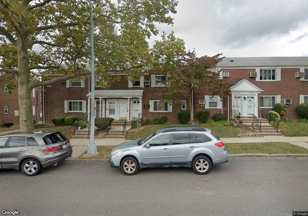 247-76 77th Crescent, Jamaica, NY 11426 - photo 1