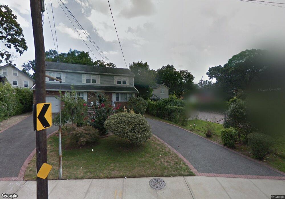 595 W Broadway, Cedarhurst, NY 11516 - photo 1