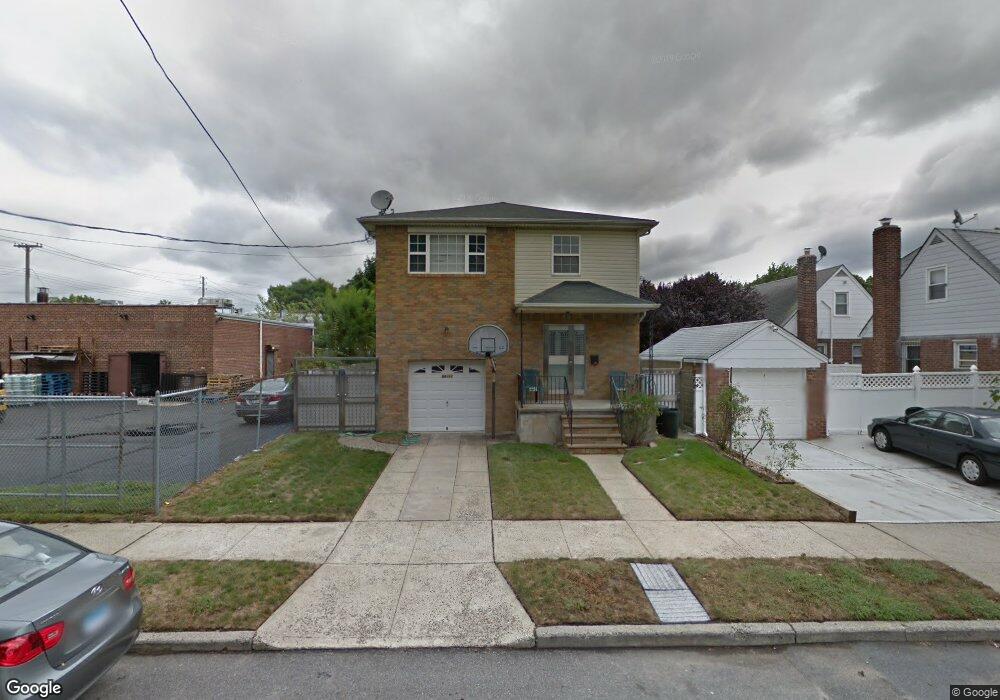 8411 265th St, Floral Park, NY 11001 - photo 1