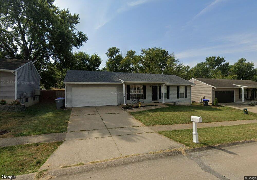 1320 Osage Meadows Dr, O Fallon, MO 63366 - photo 1