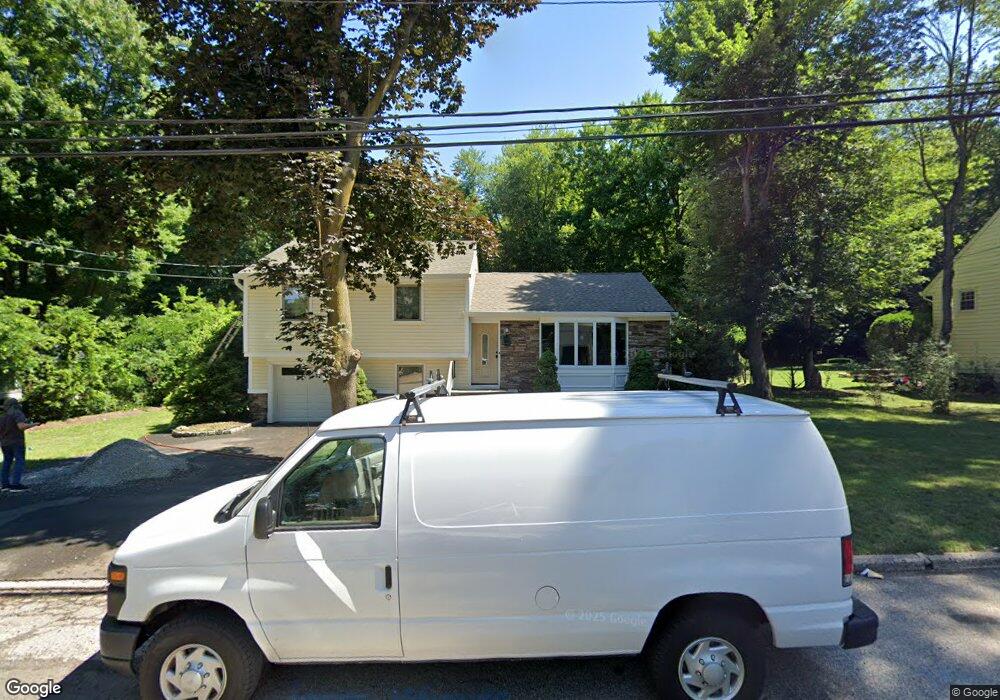 26 Robin Rd, Demarest, NJ 07627 - photo 1