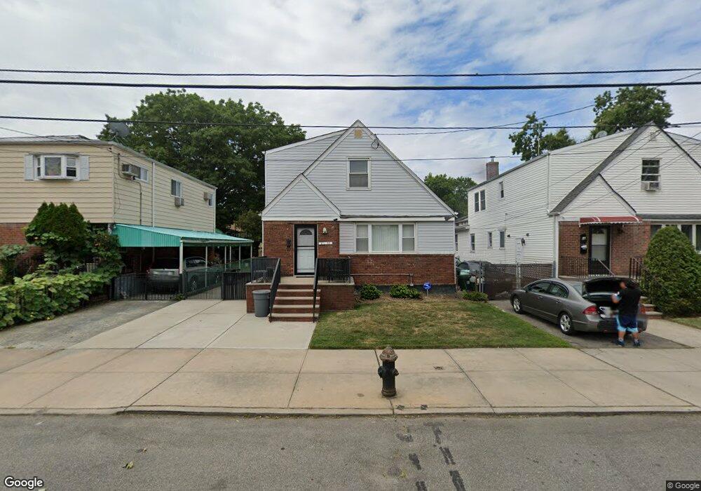 6320 137th St, Flushing, NY 11367 - photo 1