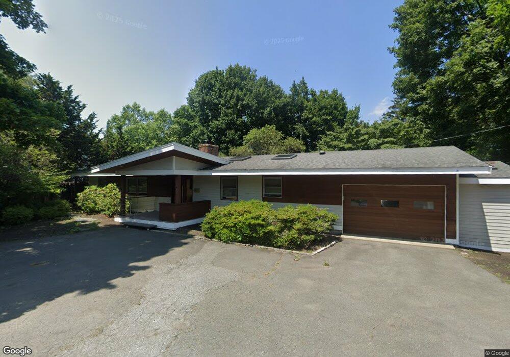 17 Maple Cir, Marblehead, MA 01945 - photo 1