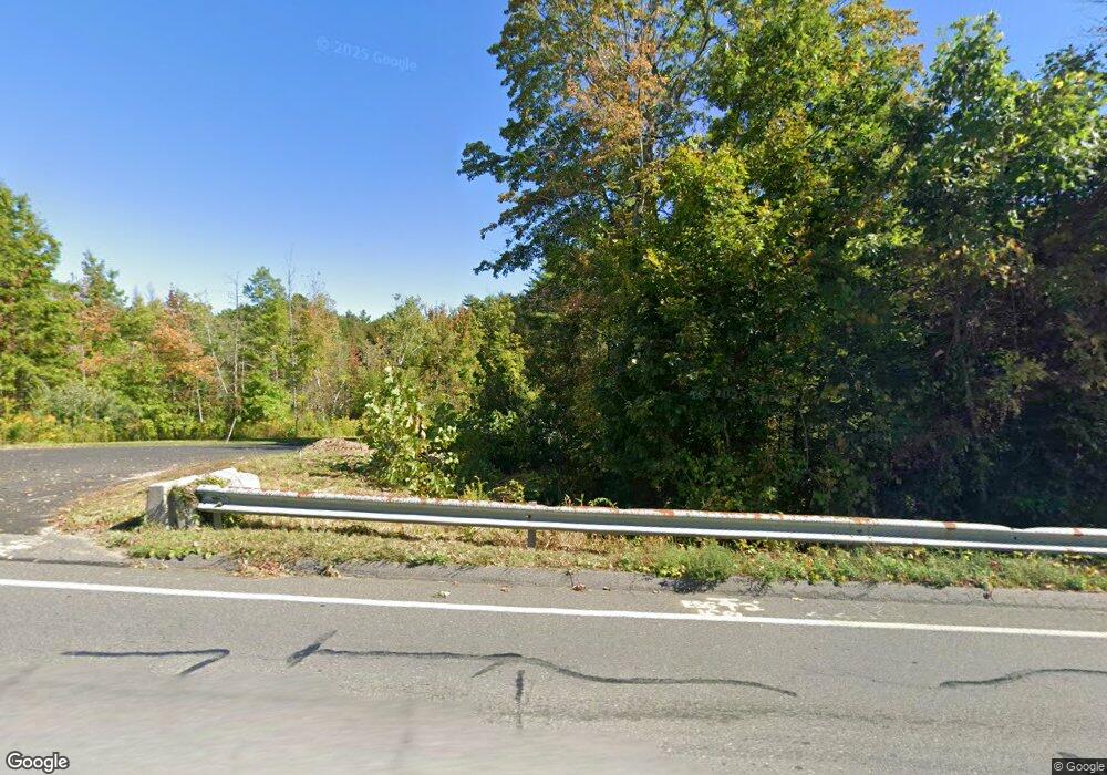 15 Oneil St 2nd Floor Left, Easthampton, MA 01027 - photo 1