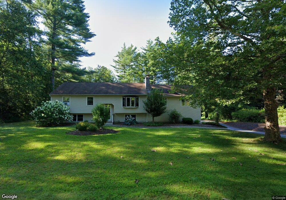 16 Trowbridge Dr, MerriMacK, NH 03054 - photo 1